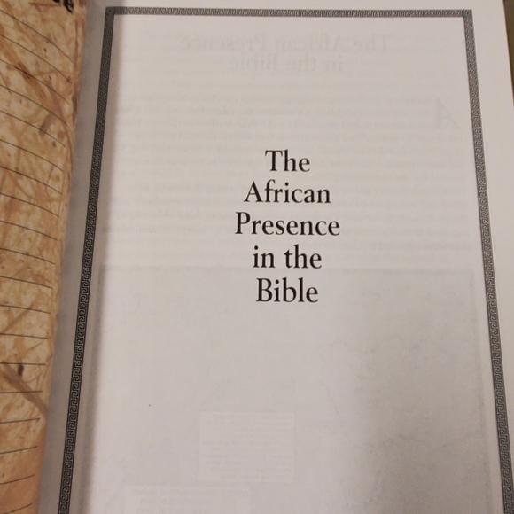 King James Version Bible - Picture 3 of 4